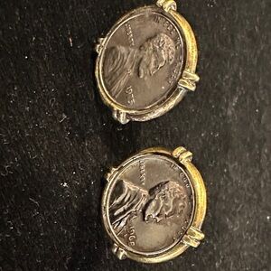Vintage Penny Earrings – 1968 D & 1975 Coins in Goldtone Clip‑On Bezels